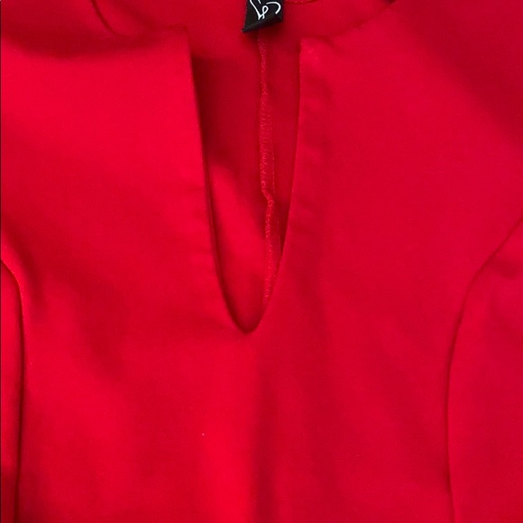 Red midi dress with pockets - Picture 3 of 5